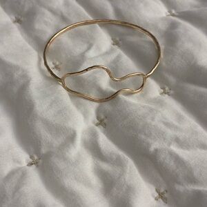 Elegant Maui Gold-Tone Bangle Bracelet